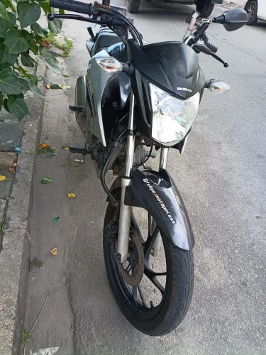 Titan 160