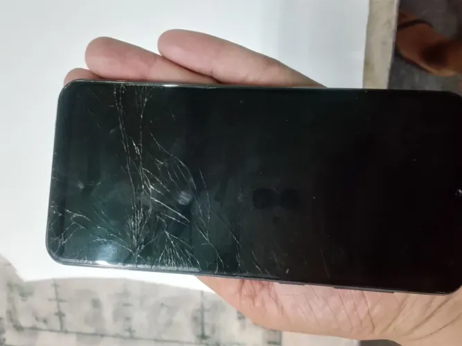 Vende-se celular A30 com a Tela quebrada