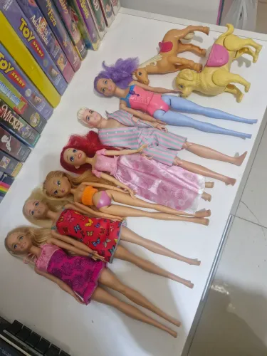 Lote barbie ken winx disney bichos *leia anúncio"