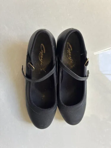 Sapato preto para dança Capezio 37