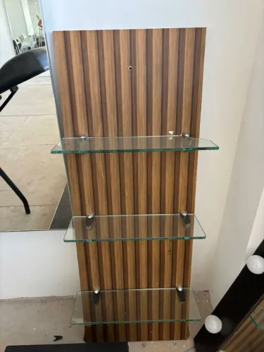 Bancada de produtos para salão de beleza