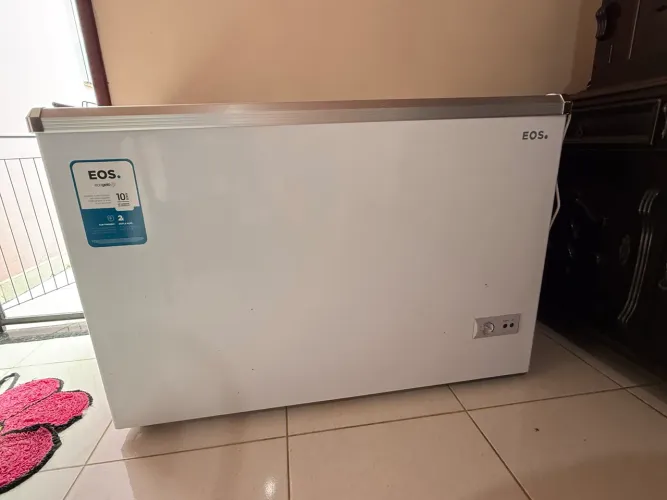 Vendo freezer horizontal, 288L, nunca usado. Garantia do compressor de 7 anos!