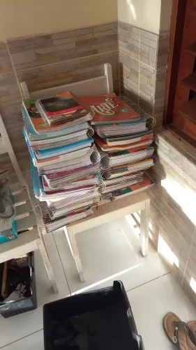 Livros didáticos para doação