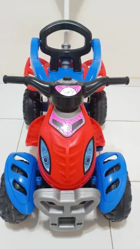 Quadriciclo infantil Homem aranha 