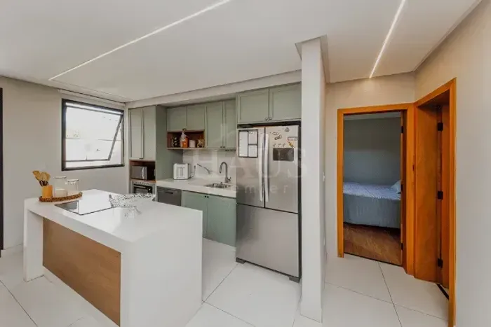 Casa de alto padrão com Vista, Planejados e Iluminação Automatizada no condomínio PQ Resid