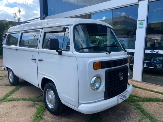 Volkswagen Kombi Lotação 1.4 MI Total Flex 8V 2013