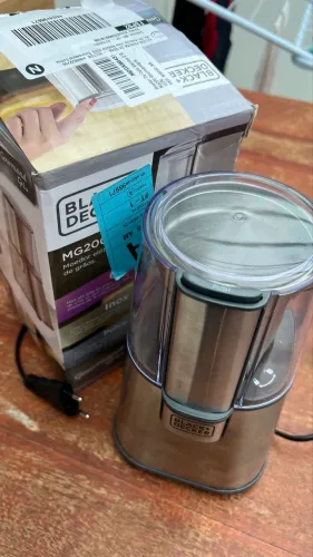 Moedor de Café elétrico Black & Decker MG200
