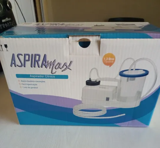 Aspirador Clínico/ Capacidade de 1,3 litros