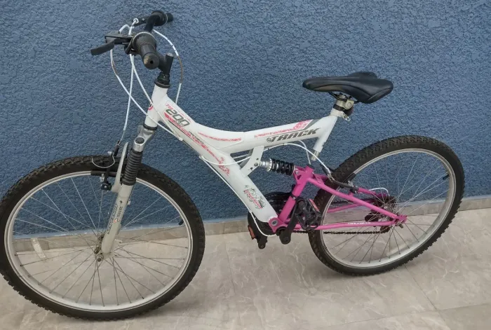 Bikee Track tb200xs Aro 26