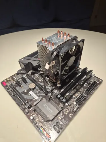 Kit Upgrade Gamer i5-9600K + Gigabyte Z370M AORUS GAMING + 16GB DDR4