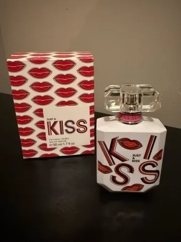 Parfum JUST A KISS- Victorias Secret