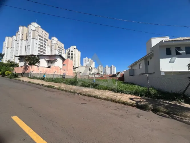 Terreno à venda em Campinas, Parque das Flores, com 320 m²