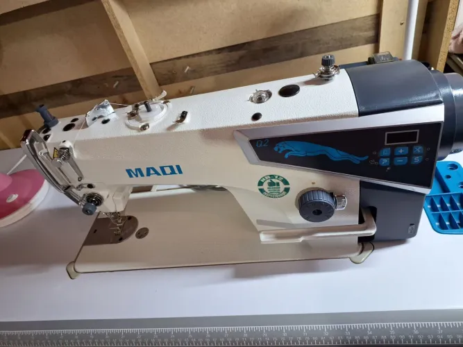 Máquina de Costura Reta industrial Máquina Q2