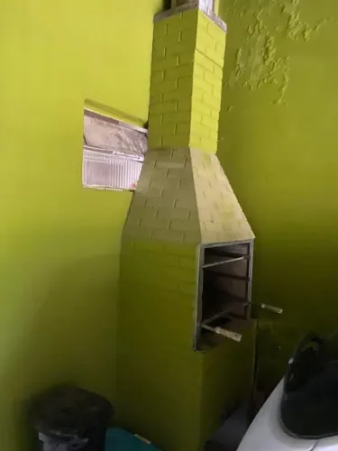 Vende se casa no Rio Vermelho