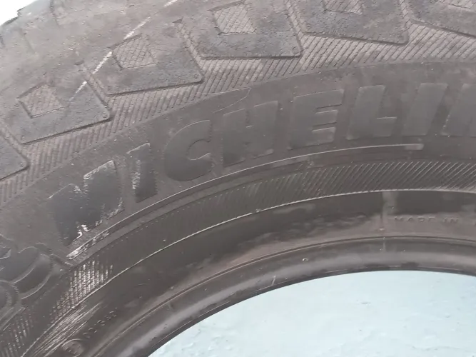 VENDO 02 PNEUS USADOS MICHELIN 265/70 R16