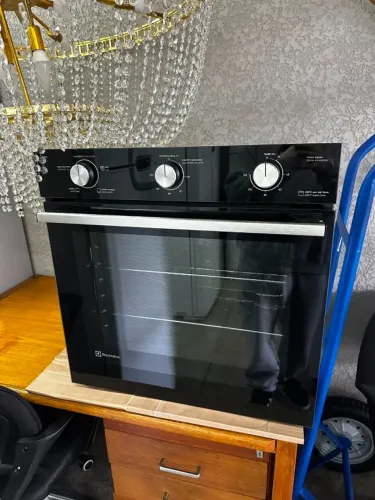 Forno de embutir Electrolux com apenas 2 usos e 220w !
