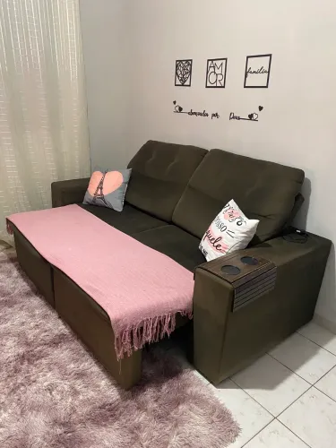 Sofá retrátil e reclinável sem detalhes 2,20 mts