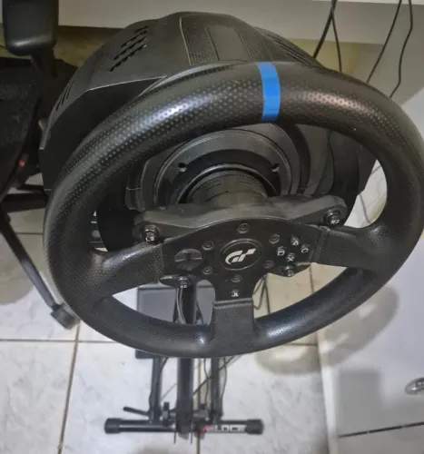 Volante Thrustmaster T300