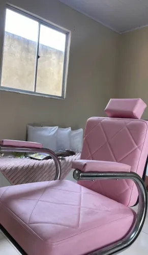 VENDO CADEIRA HIDRÁULICA ROSA