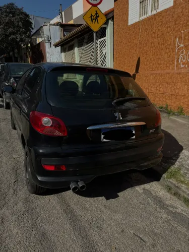 Peugeot 207 XR 1.4 Flex 8V 5P 2011