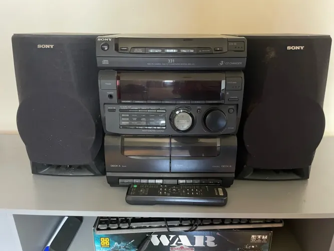 ? APARELHO DE SOM SONY MHC-331 COM 2 CAIXAS E CONTROLE REMOTO