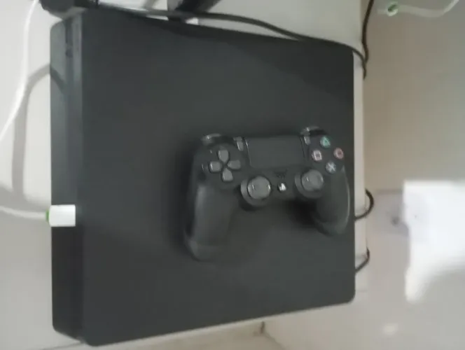 Ps4 Slim com controle original