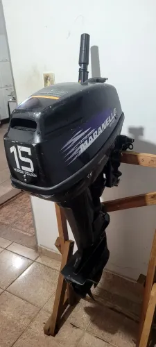 Vendo Motor de Popa Maranello 15 HP