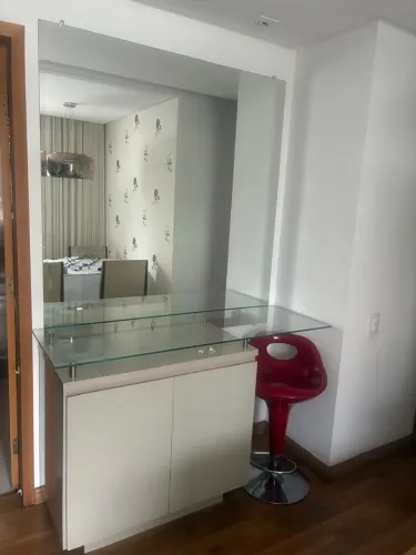 Banqueta Alta Vermelha Moderna - Design Clean - Ótimo Estado