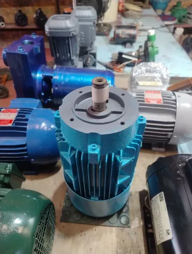 Motor elétrico flangeado