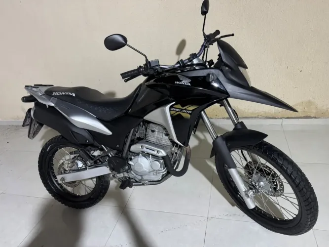 ? HONDA XRE 300 ? ANO 2014