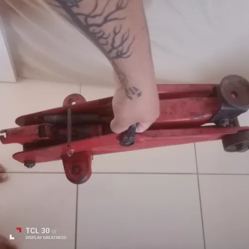 Macaco hidráulico para automóveis 