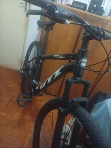 Bicicleta preta Seminova,aro 29