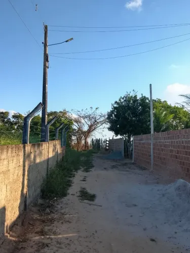SÍTIO DE TRÊS HECTARES