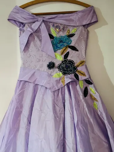 Vestido lilás