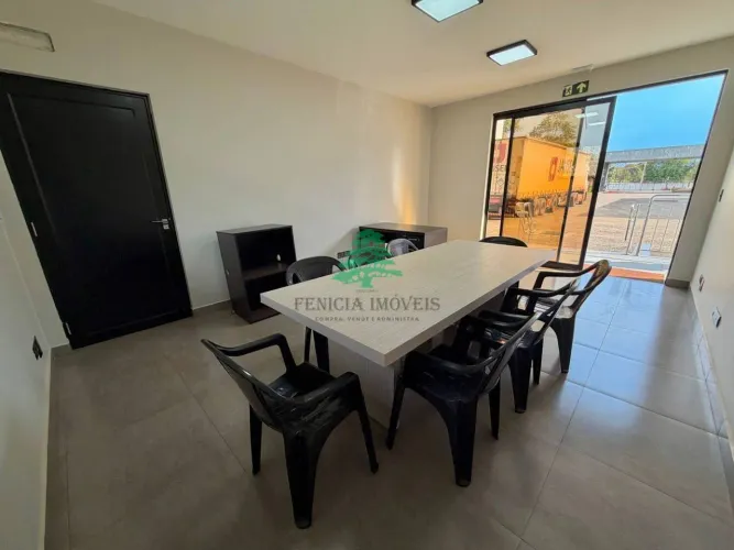 Sala comercial para locação próximo a BR-277