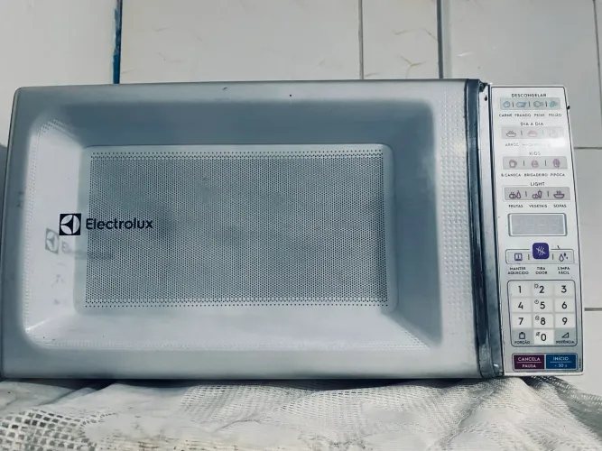 MICROONDAS 34L ELETROLUX