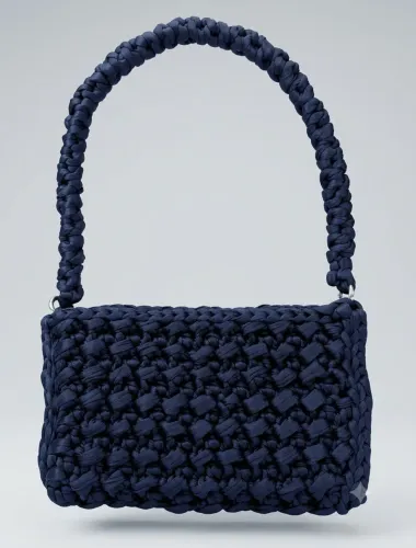 Bolsa em crochê Preta - produto artesanal em fio de malha