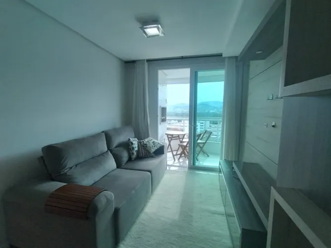 Apartamento de 2 quartos mobiliado na Trindade