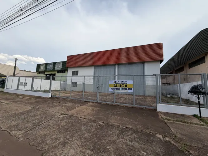 Barracão/Galpão para alugar por R$ 10000.00, 547.07 m2 - PARQUE INDUSTRIAL - MARINGA/PR