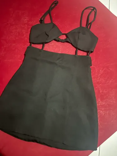 Vestido M (nunca usado).