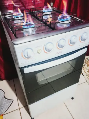 (ENTREGO SEM TAXA) FOGÃO DAKO ACENDIMENTO AUTOMÁTICO.