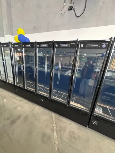 Auto serviço 5 portas cervejeira 1630 litros extra frio - refrimate 