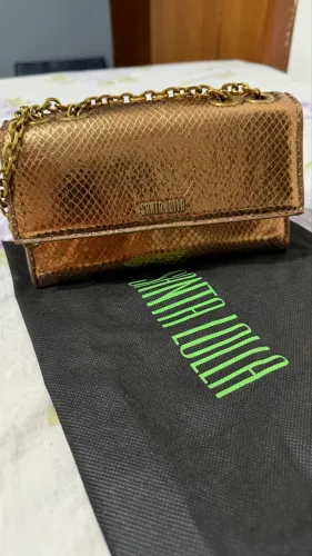 Bolsa Bronze Metalizada Alça Transversal Corrente