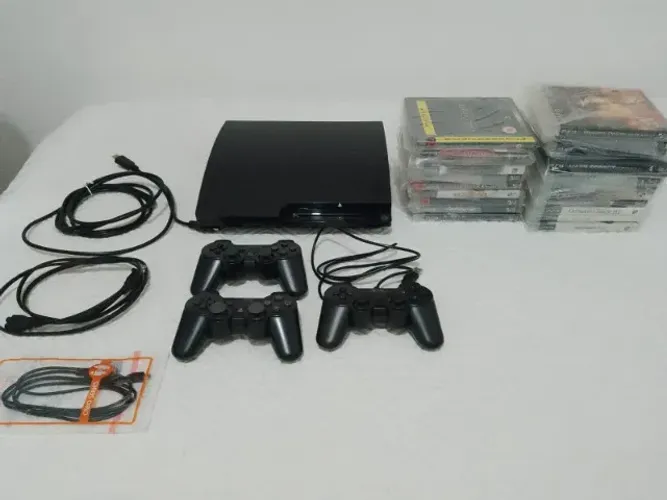 VENDO PS3 + JOGOS EM MÍDIAS FÍSICA - MUITO CONSERVADO