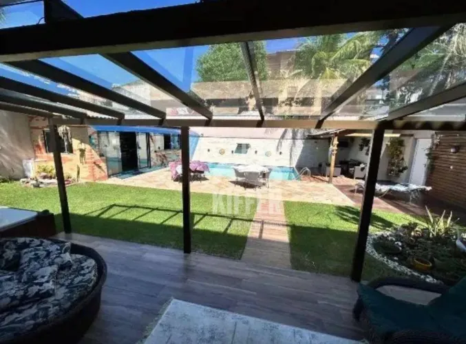 Casa Alto Padrão 5 Quartos, 3 Suítes e Vista para a Lagoa na Barra