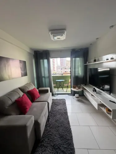 Apartamento à Venda em Piedade | 2 Quartos | Porteira Fechada | A 200m da Praia!
