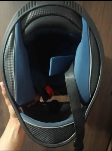 Vendo capacete semi novo 