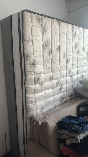 Vende cama Box semi nova motivo viagem 