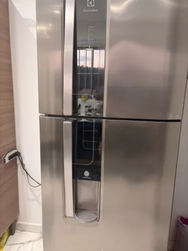 [Usado] Geladeira 386L Electrolux 110v Frost Free