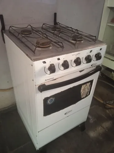 Fogão de 4 bocas funcionando tudo certinho